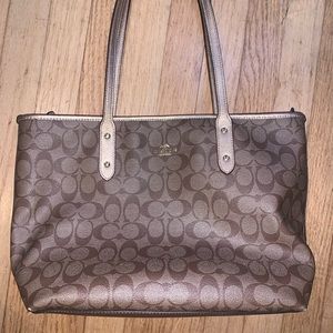 Coach Central Tote With Zip In Signature Canvas